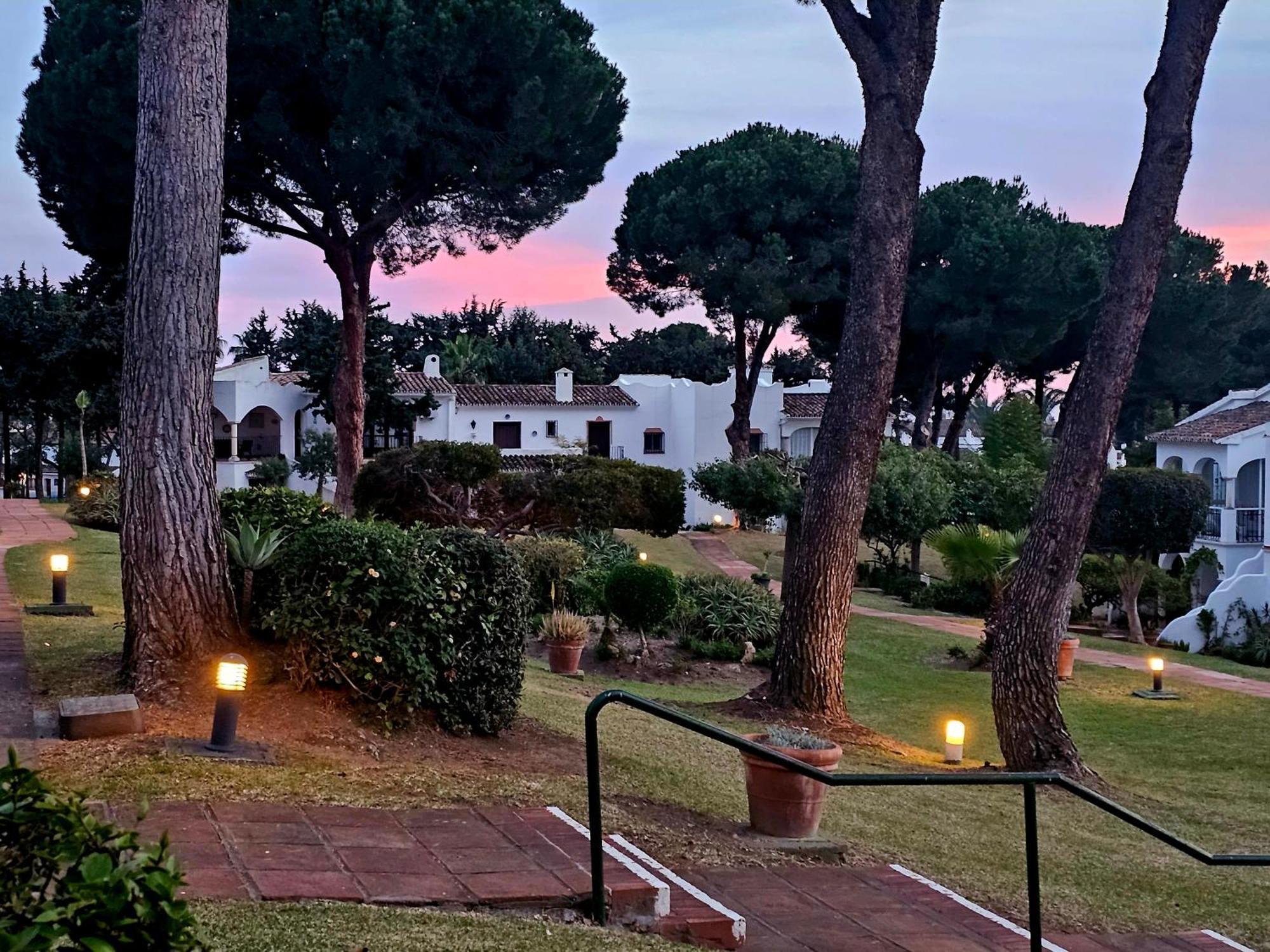 Casa El Paraiso Marbella Estepona Eksteriør billede